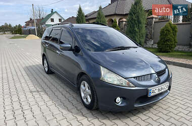 Минивэн Mitsubishi Grandis 2006 в 