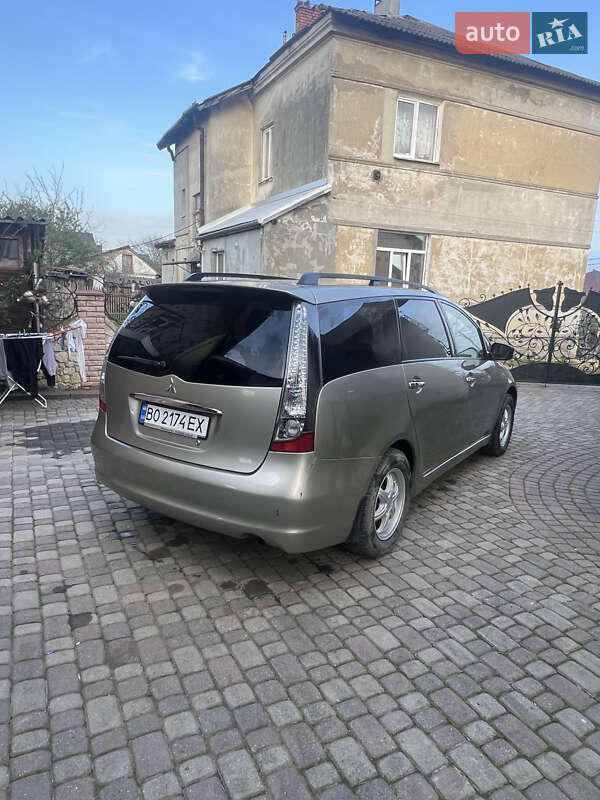 Минивэн Mitsubishi Grandis 2007 в Зборове