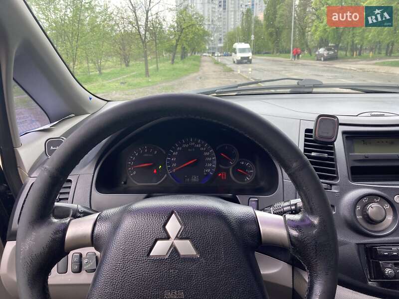 Минивэн Mitsubishi Grandis 2006 в Киеве фото 7 Минивэн Mitsubishi Grandis 2006 в Киеве