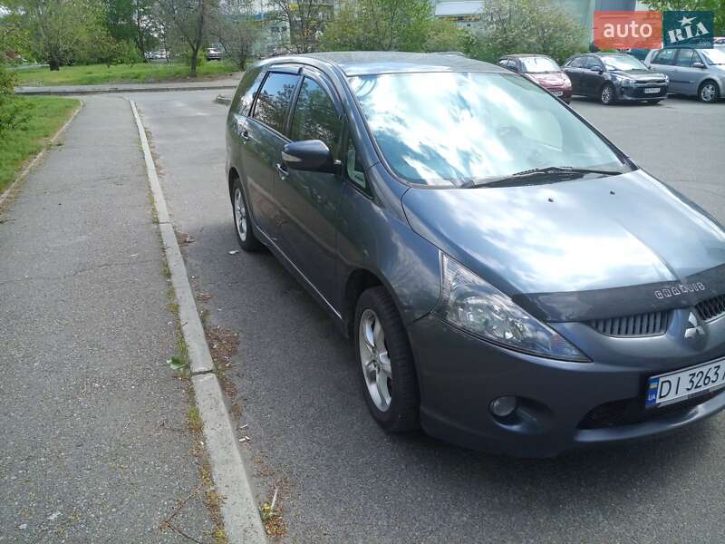 Мінівен Mitsubishi Grandis 2006 в Києві фото 5 Мінівен Mitsubishi Grandis 2006 в Києві