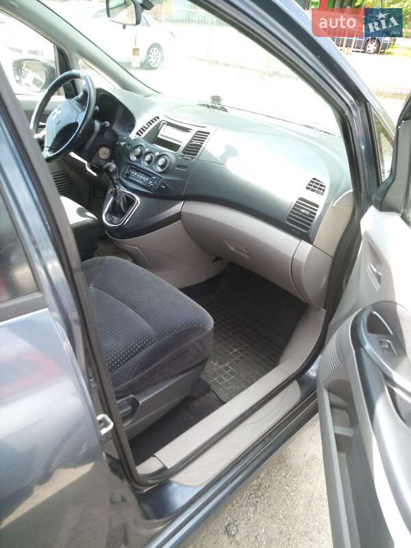 Мінівен Mitsubishi Grandis 2006 в Києві фото 16 Мінівен Mitsubishi Grandis 2006 в Києві