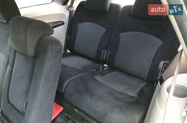 Мінівен Mitsubishi Grandis 2008 в 