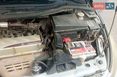 Мінівен Mitsubishi Grandis 2004 в 