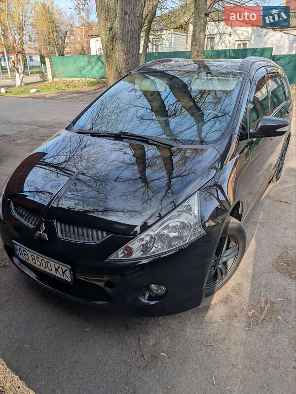 Mitsubishi Grandis 2008