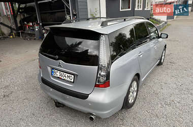 Мінівен Mitsubishi Grandis 2004 в 