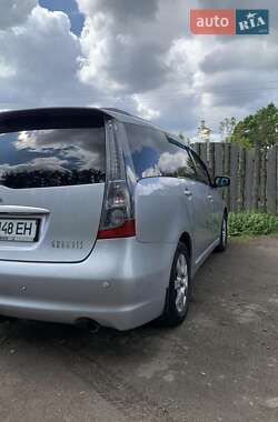 Минивэн Mitsubishi Grandis 2008 в 