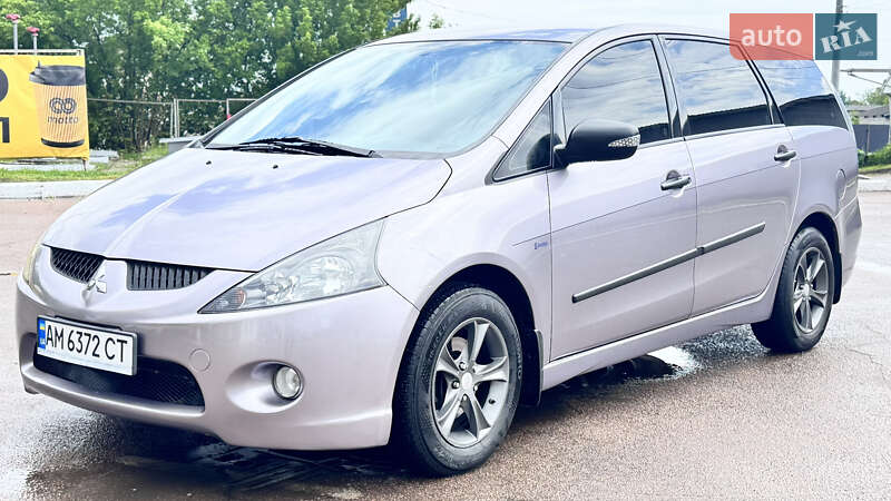 Mitsubishi Grandis 2006
