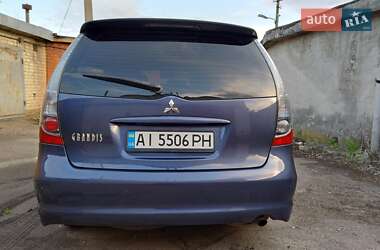 Мінівен Mitsubishi Grandis 2004 в 