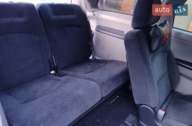 Мінівен Mitsubishi Grandis 2004 в 