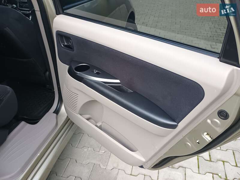 Минивэн Mitsubishi Grandis 2006 в Львове фото 19 Минивэн Mitsubishi Grandis 2006 в Львове