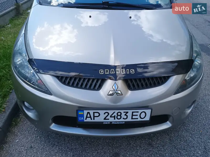 Mitsubishi Grandis