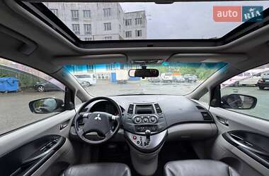 Мінівен Mitsubishi Grandis 2007 в 