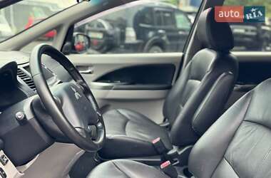 Мінівен Mitsubishi Grandis 2007 в 