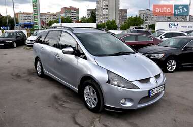 Минивэн Mitsubishi Grandis 2004 в 