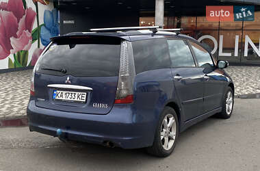 Минивэн Mitsubishi Grandis 2008 в 