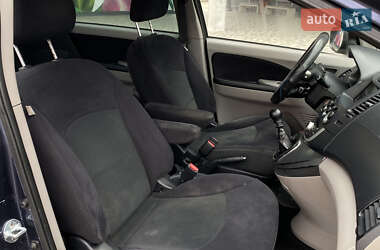 Минивэн Mitsubishi Grandis 2008 в 
