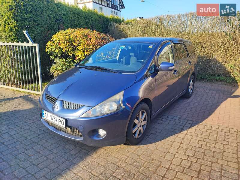 Mitsubishi Grandis 2006
