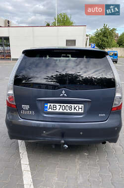 Мінівен Mitsubishi Grandis 2007 в 