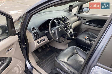 Мінівен Mitsubishi Grandis 2007 в 