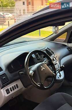 Мінівен Mitsubishi Grandis 2008 в 