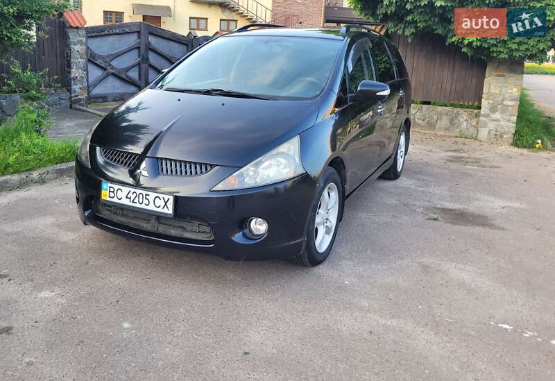 Mitsubishi Grandis 2007