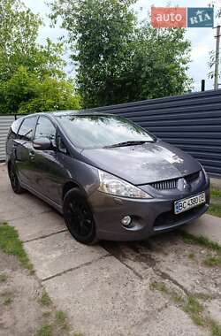 Минивэн Mitsubishi Grandis 2008 в 