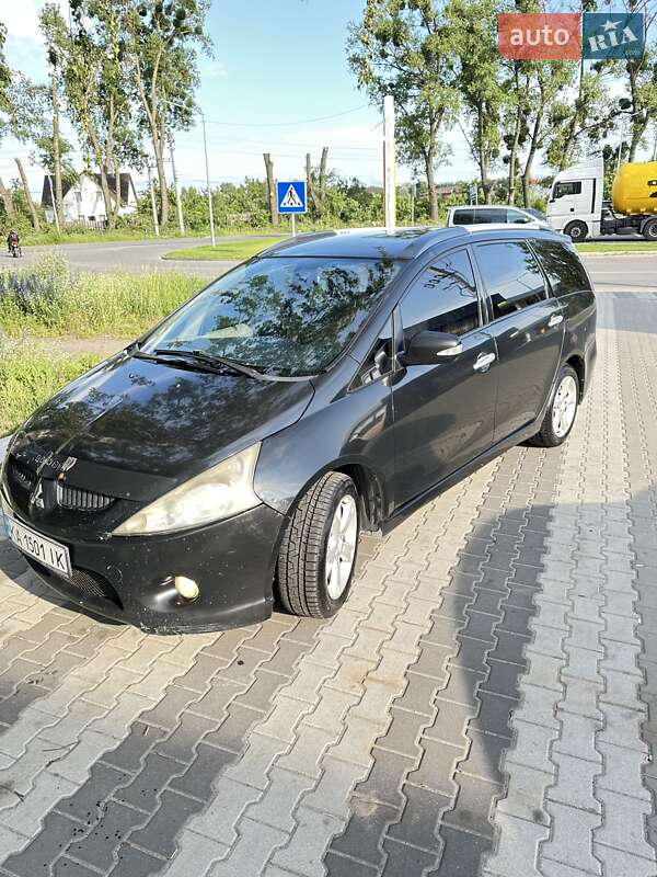 Mitsubishi Grandis 2007