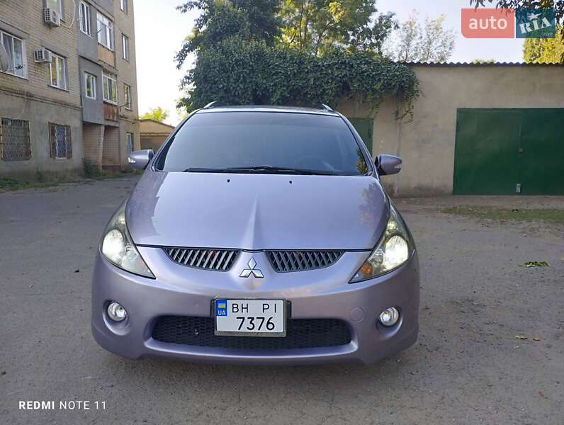 Mitsubishi Grandis 2004