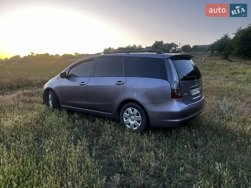 Mitsubishi Grandis 2004