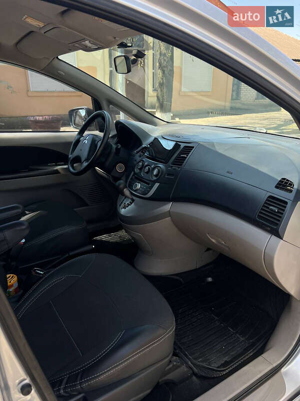 Мінівен Mitsubishi Grandis 2007 в Знам'янці