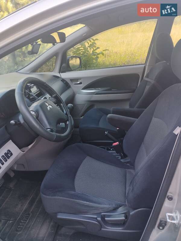 Мінівен Mitsubishi Grandis 2008 в Вишневому