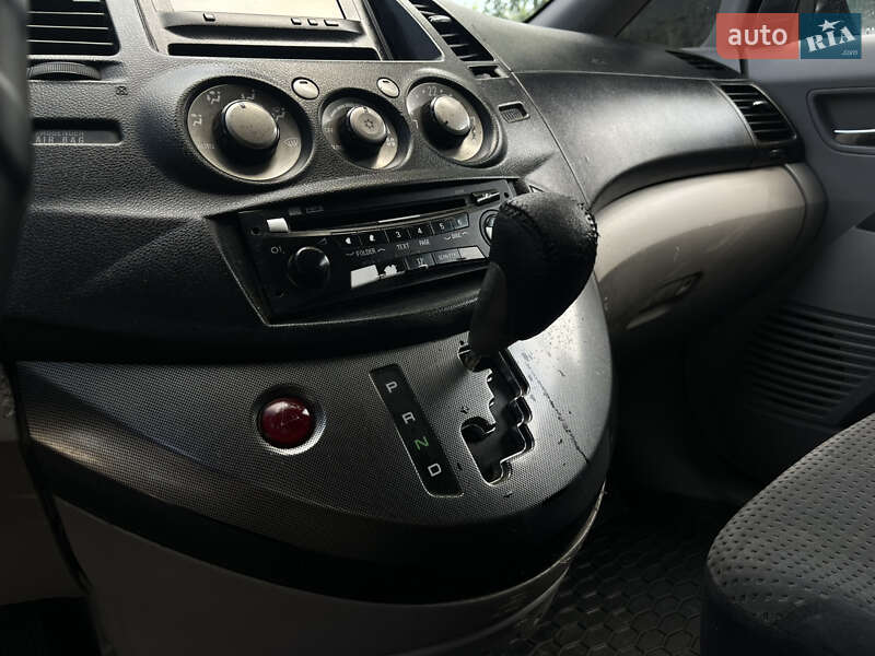 Минивэн Mitsubishi Grandis 2006 в Харькове