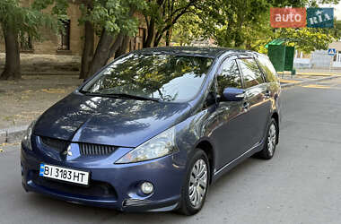 Минивэн Mitsubishi Grandis 2006 в 