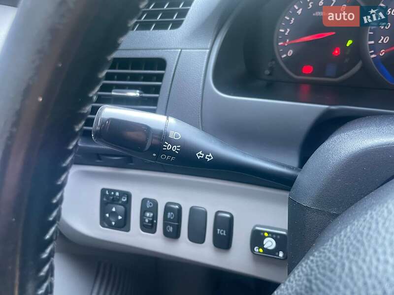 Минивэн Mitsubishi Grandis 2008 в Киеве