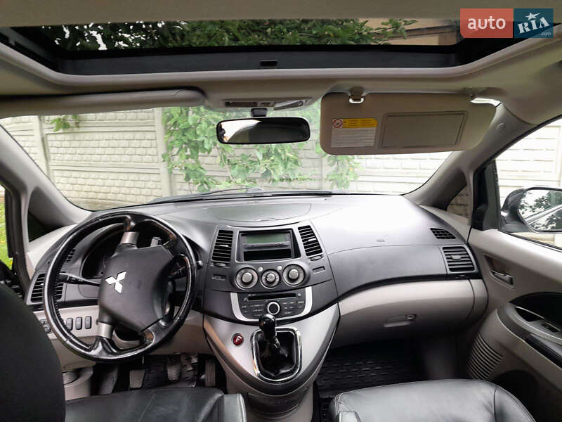 Минивэн Mitsubishi Grandis 2007 в Ровно
