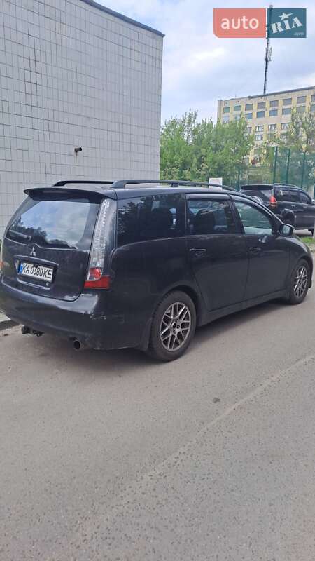 Минивэн Mitsubishi Grandis 2004 в Киеве