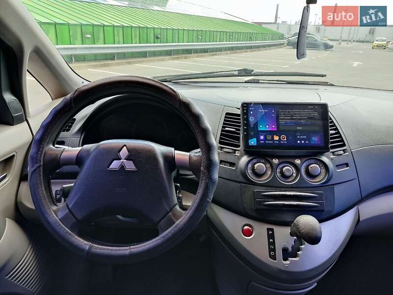 Минивэн Mitsubishi Grandis 2008 в Киеве