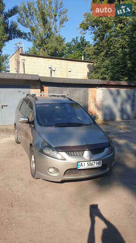 Mitsubishi Grandis 2007