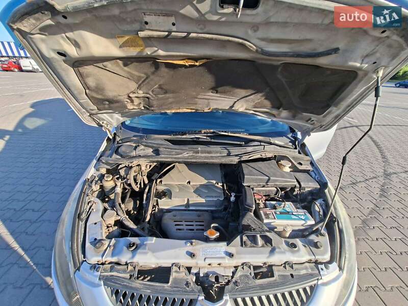 Минивэн Mitsubishi Grandis 2006 в Черновцах