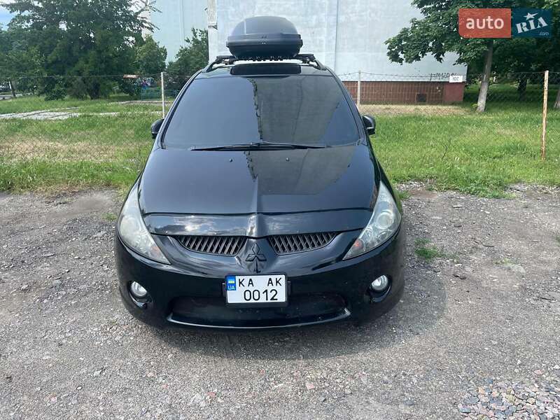 Mitsubishi Grandis 2007