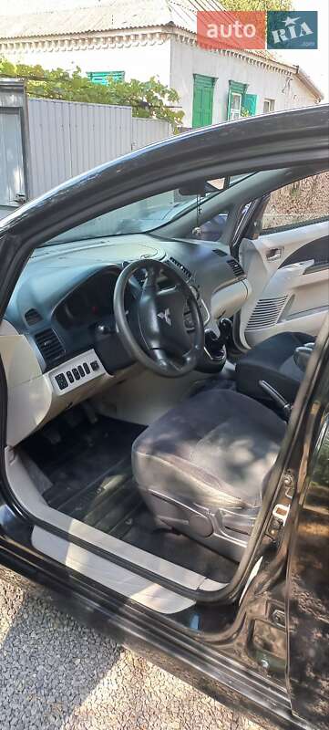 Минивэн Mitsubishi Grandis 2008 в Днепре