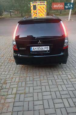 Мінівен Mitsubishi Grandis 2005 в 