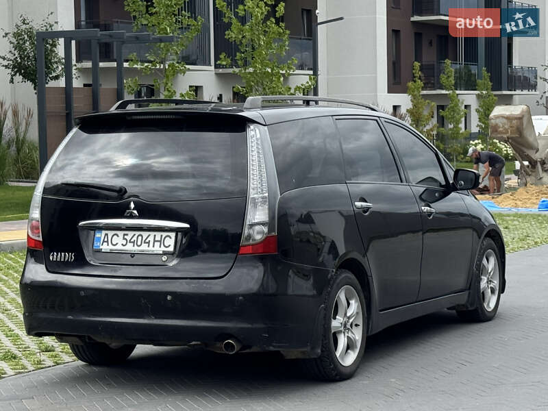 Минивэн Mitsubishi Grandis 2007 в Луцке