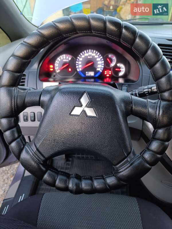 Минивэн Mitsubishi Grandis 2006 в Николаеве