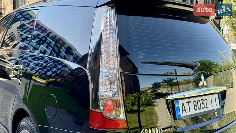 Мінівен Mitsubishi Grandis 2007 в Івано-Франківську