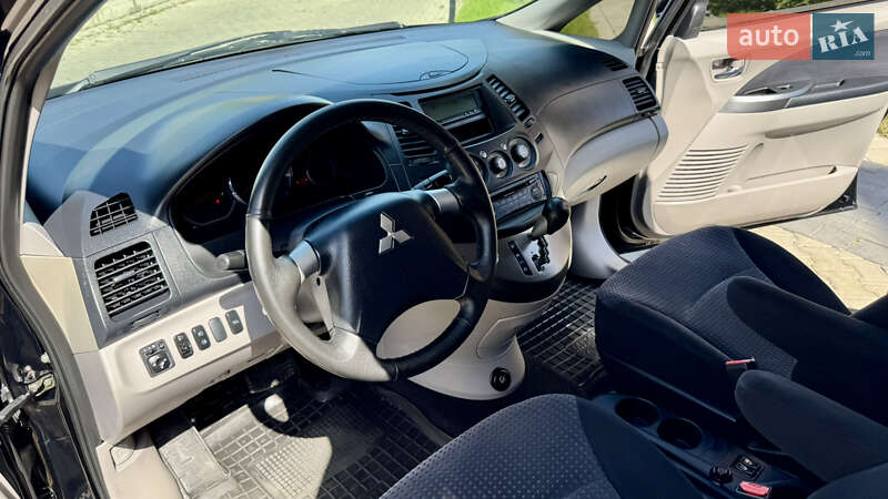 Мінівен Mitsubishi Grandis 2007 в Івано-Франківську