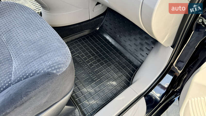 Мінівен Mitsubishi Grandis 2007 в Івано-Франківську