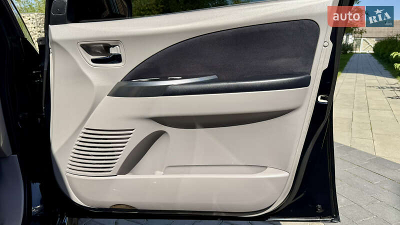 Мінівен Mitsubishi Grandis 2007 в Івано-Франківську