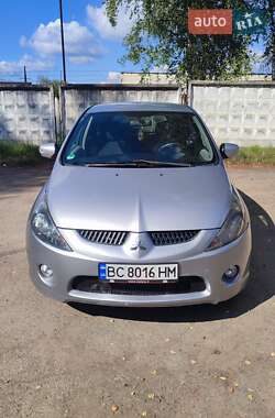 Минивэн Mitsubishi Grandis 2005 в Новояворовске