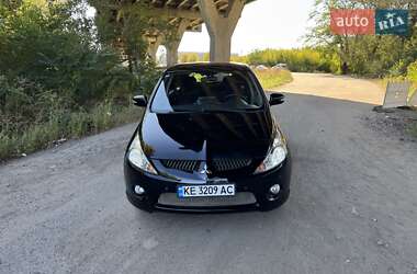 Минивэн Mitsubishi Grandis 2008 в 